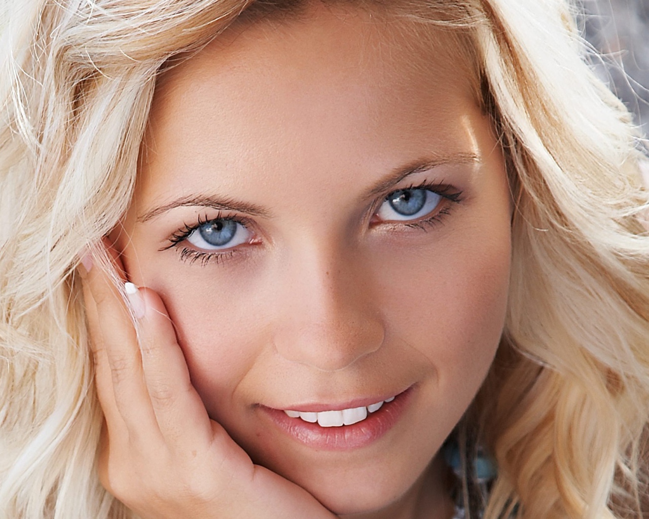 Голубоглазая Дженни