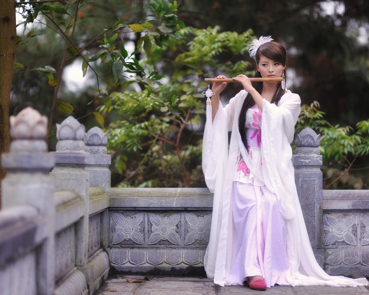 Девушка с флейтой