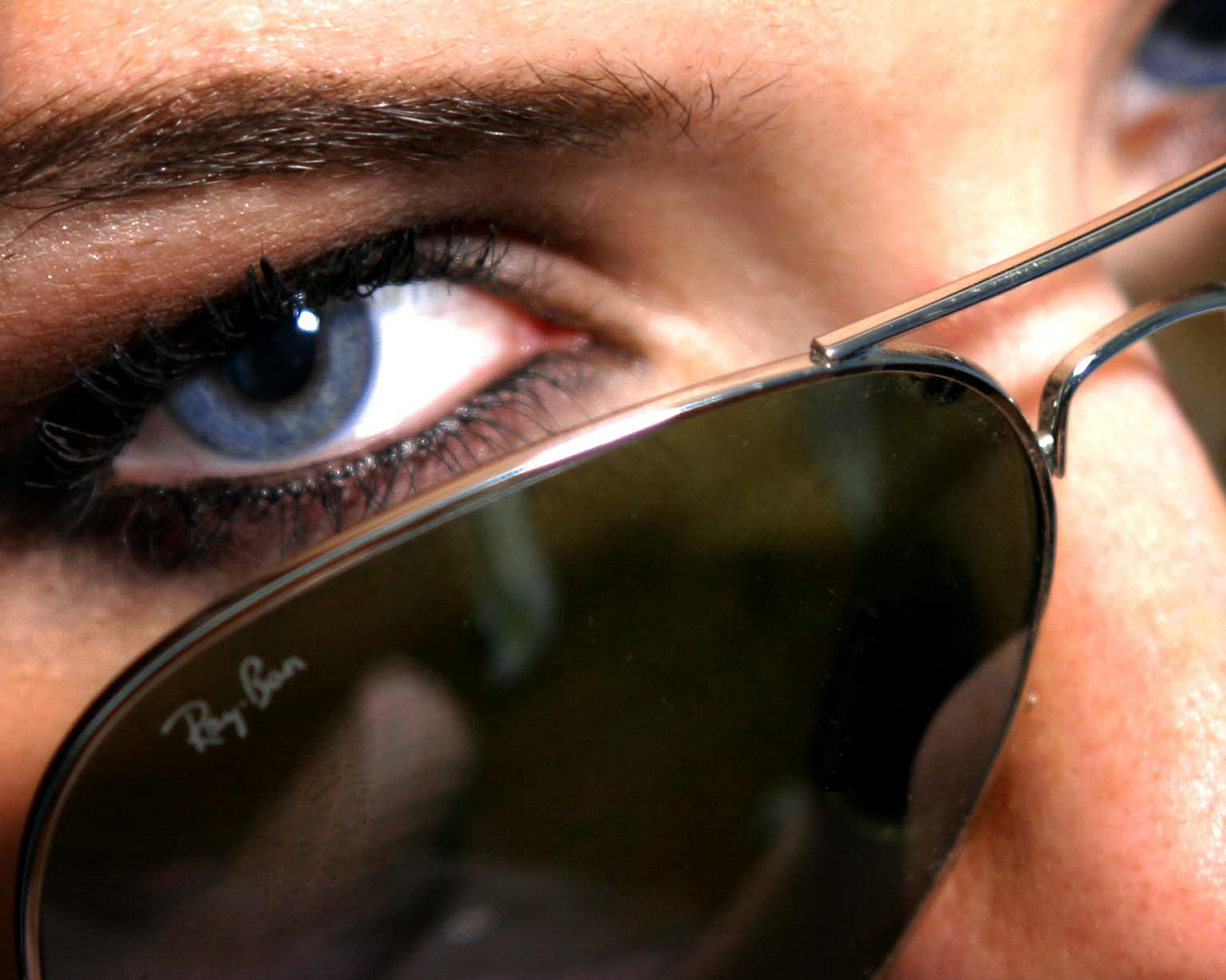 Взгляд поверх очков