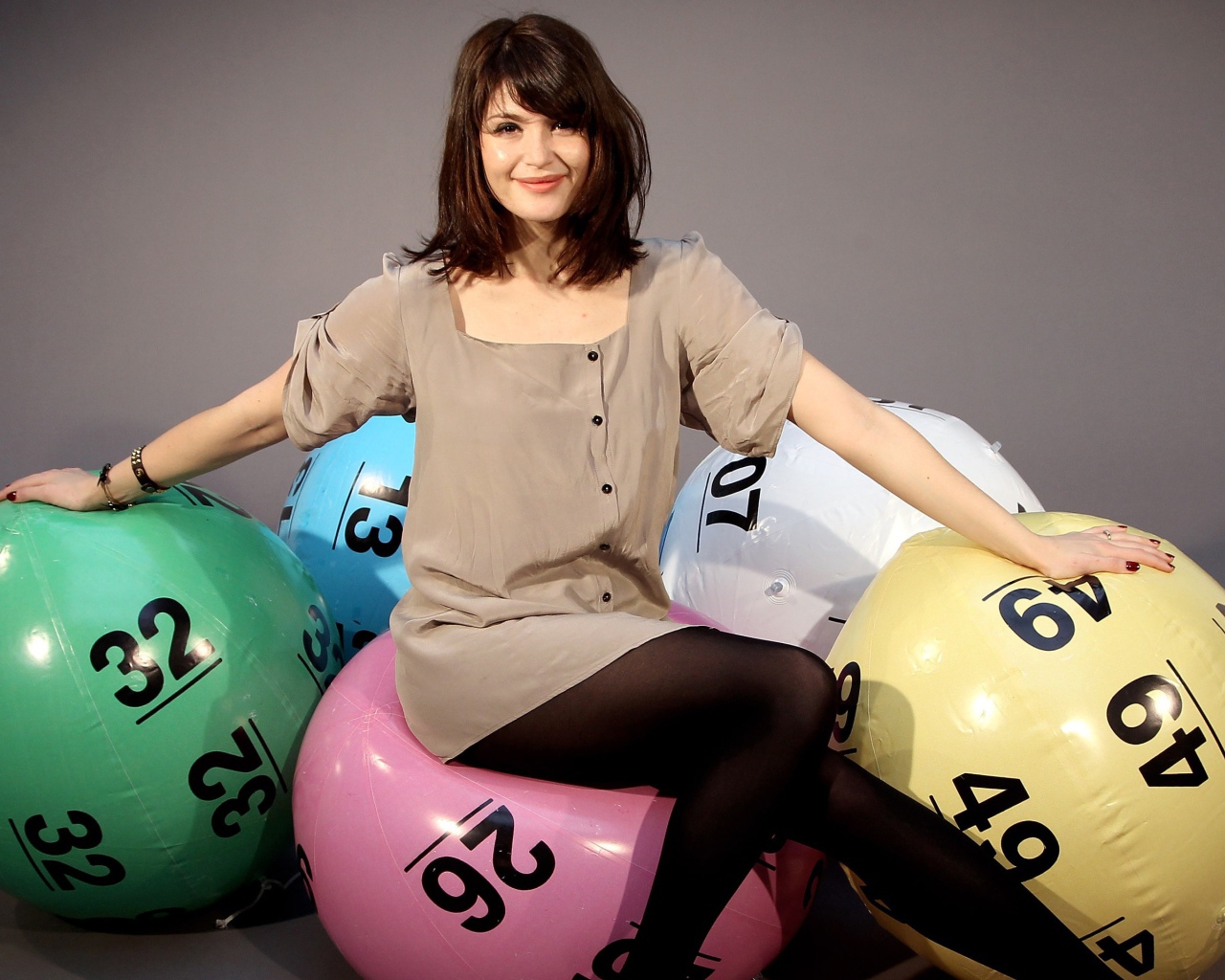 Жемма Артертон модель