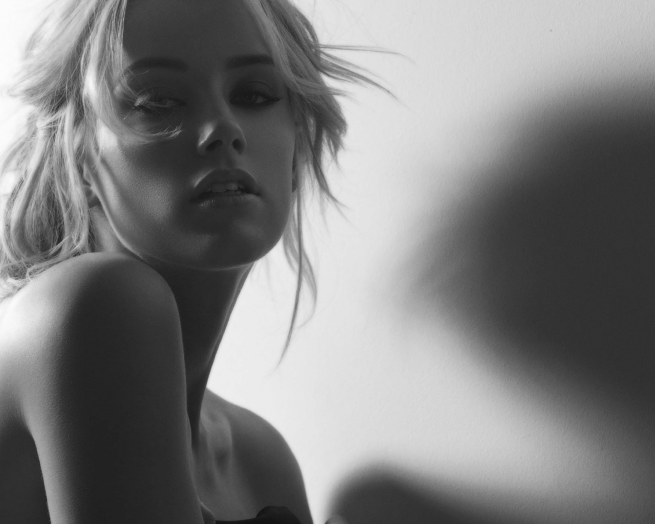 Знаменитая Эмбер Хёрд