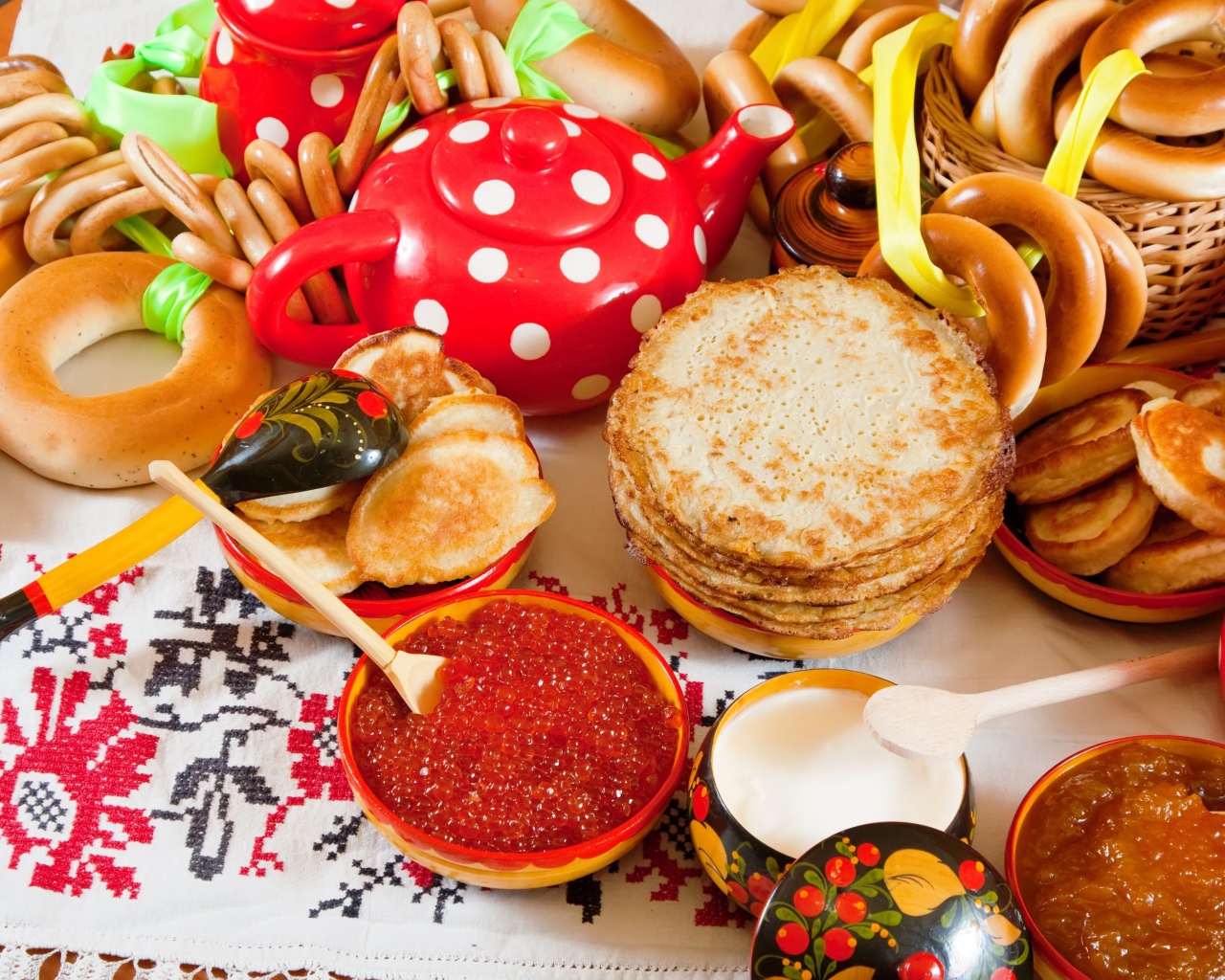 Застолье на Масленицу