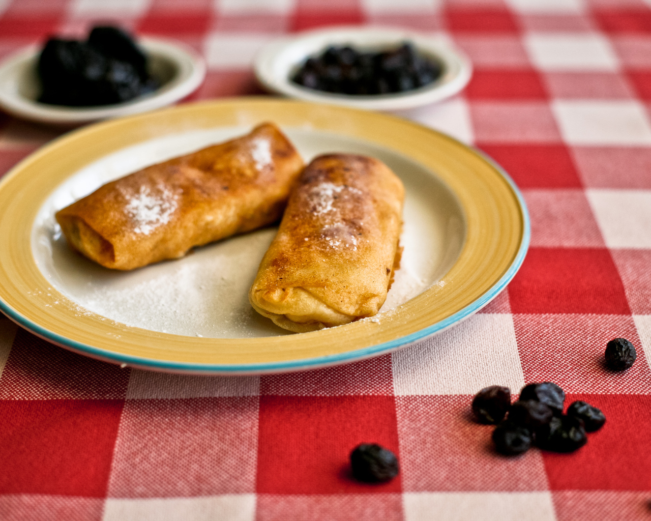 Блины с черносливом на Масленицу