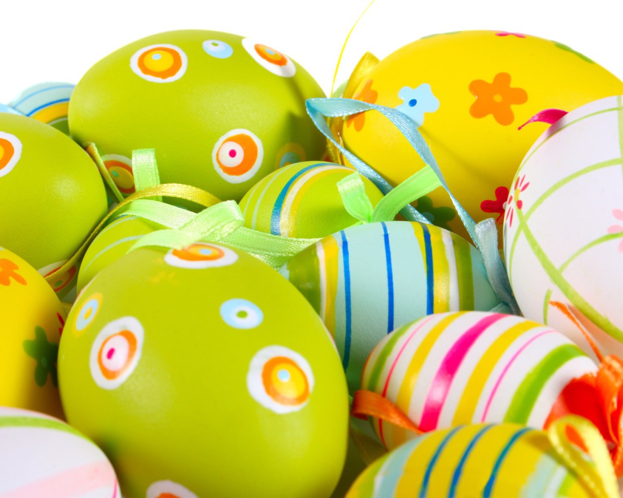 Раскрашенные яйца на Пасху