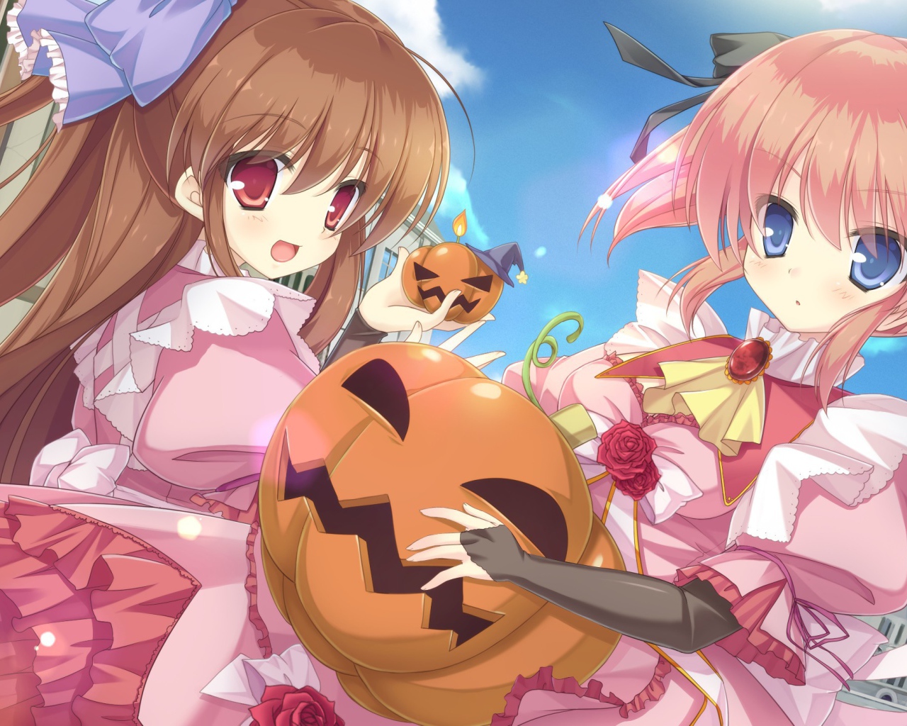 Девочки с игрушками из тыквы