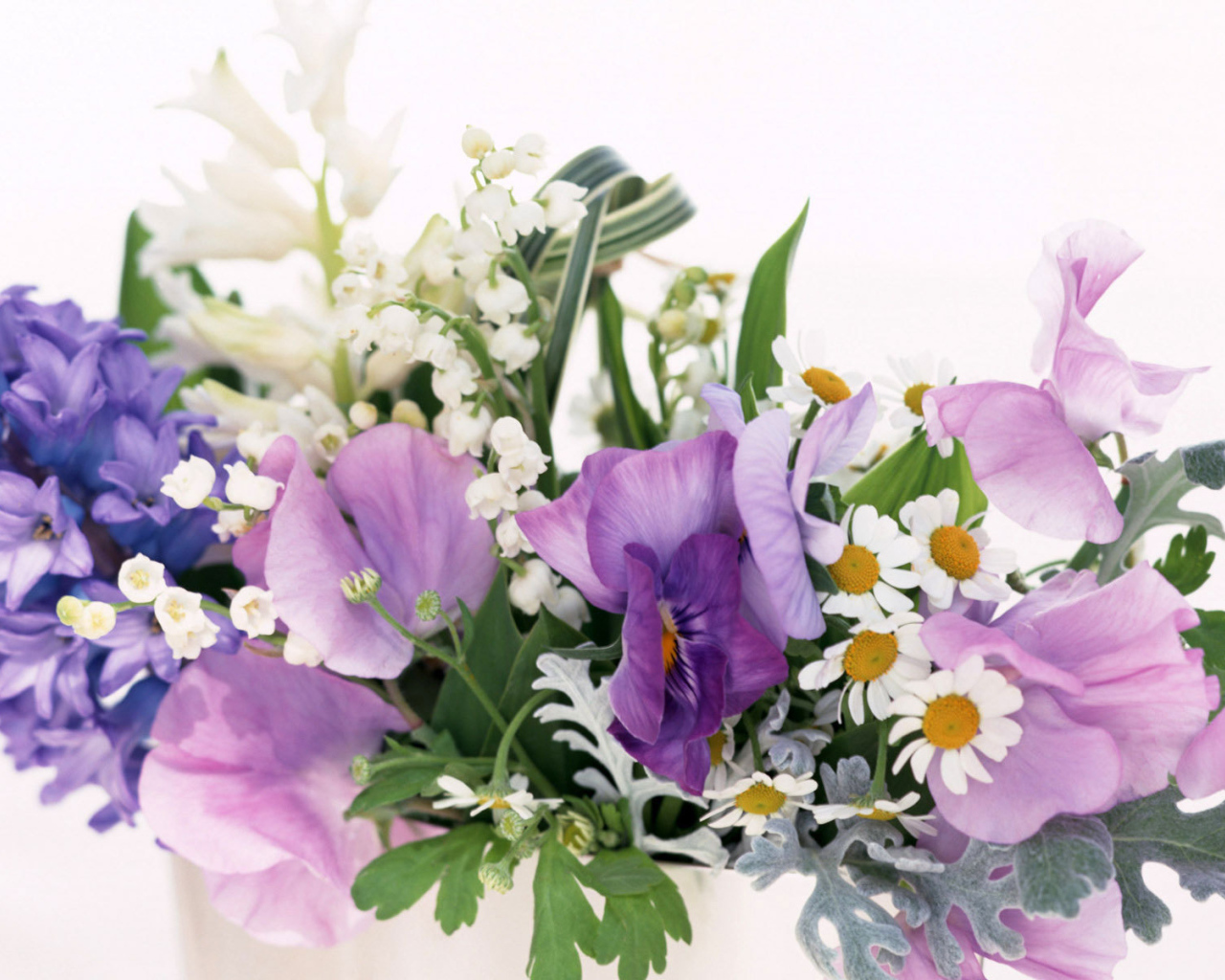 Цветочная композиция на 8 марта