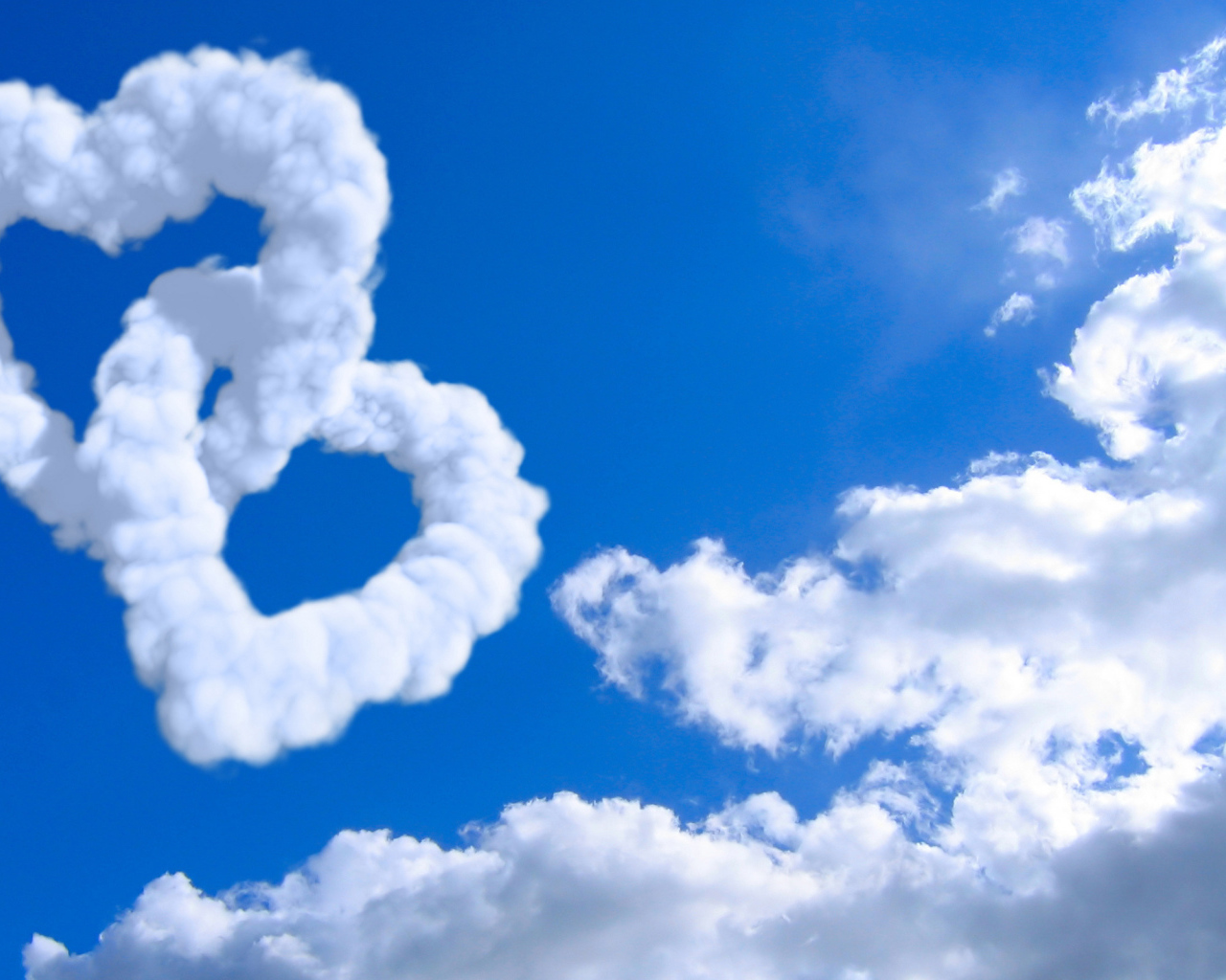 Облака на День Святого Валентина