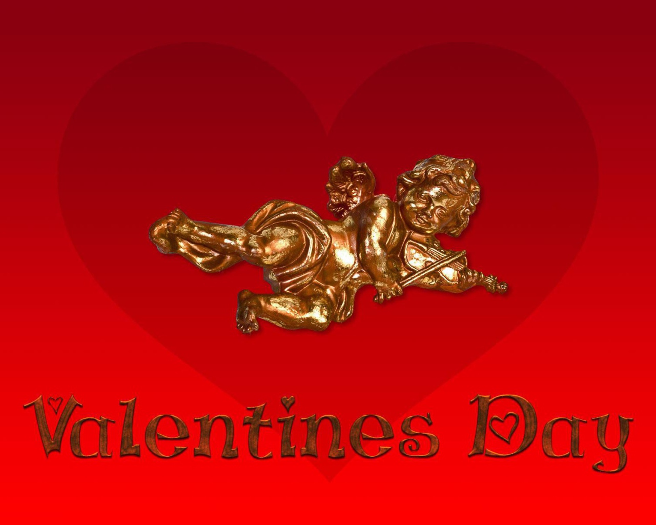 Золотой амур на День Святого Валентина 14 февраля