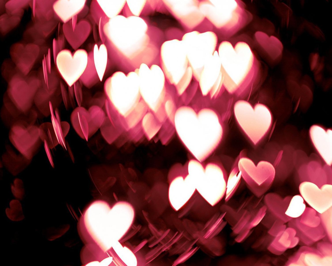 Блестящие сердца на День Святого Валентина 14 февраля