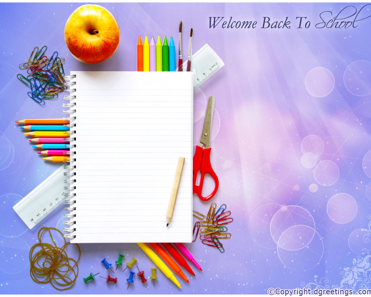 Тетрадь и ручки в День знаний 1 сентября