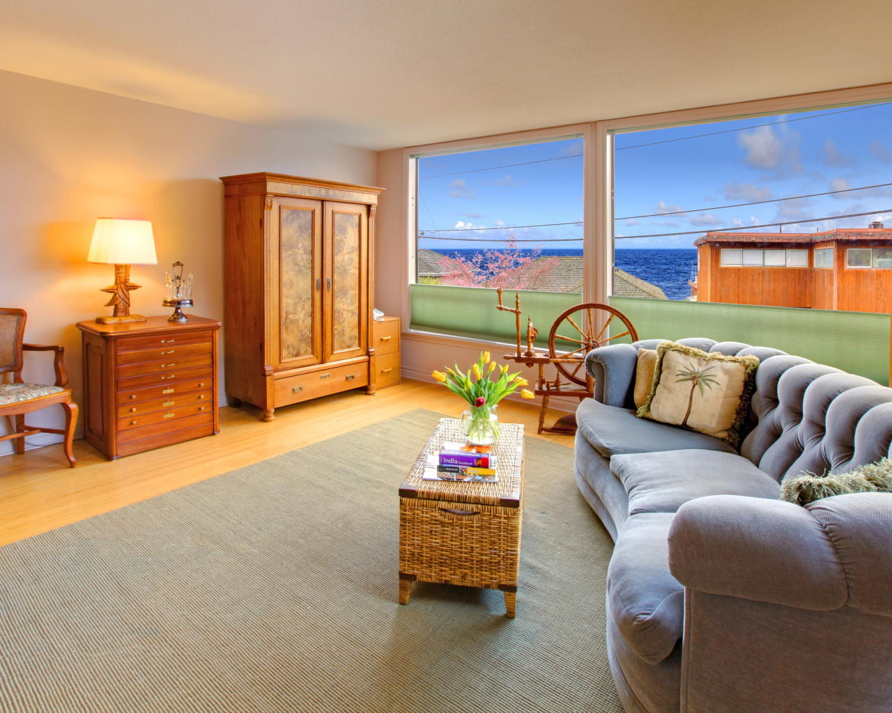 Комната в доме у моря