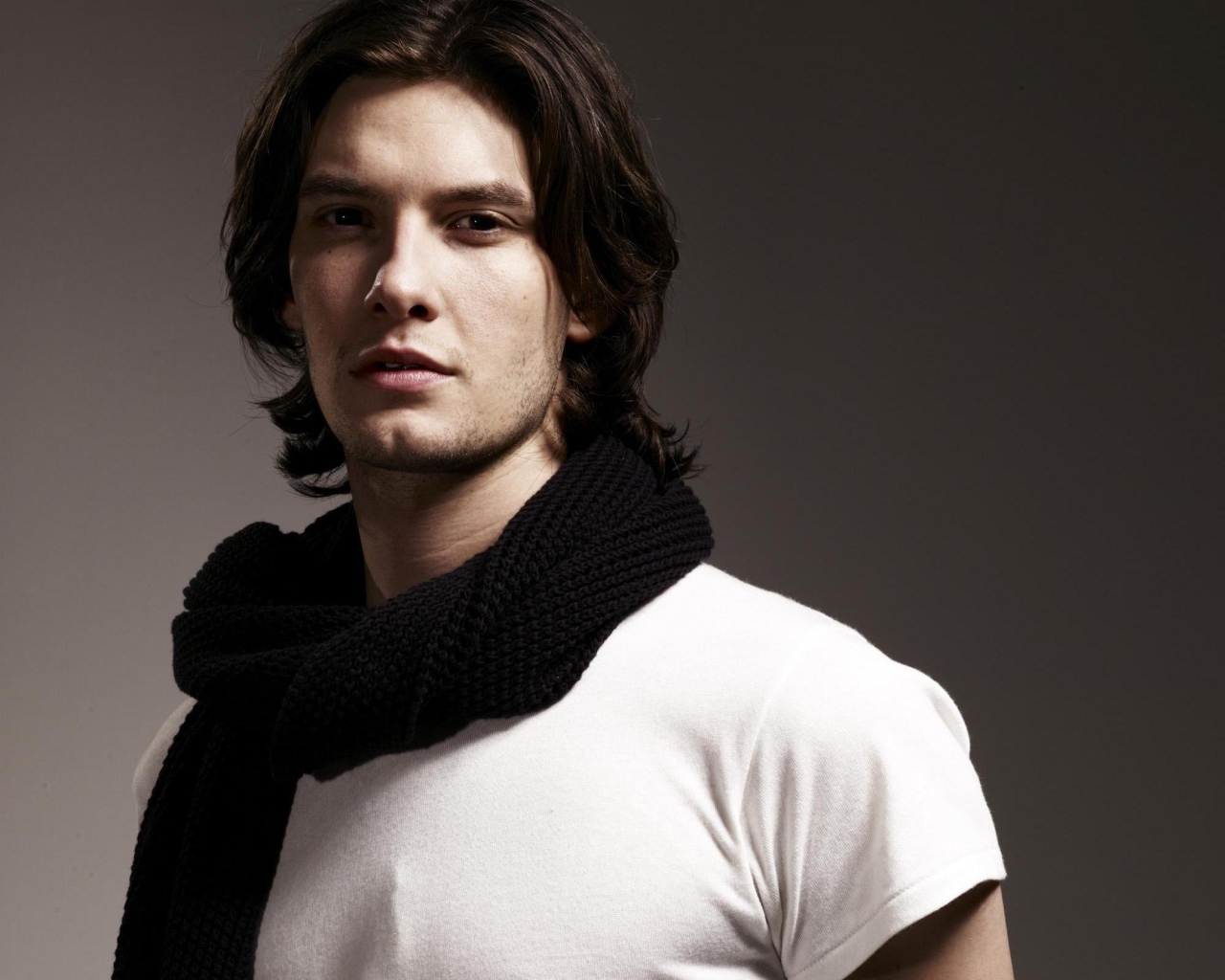 Актер Бен Барнс