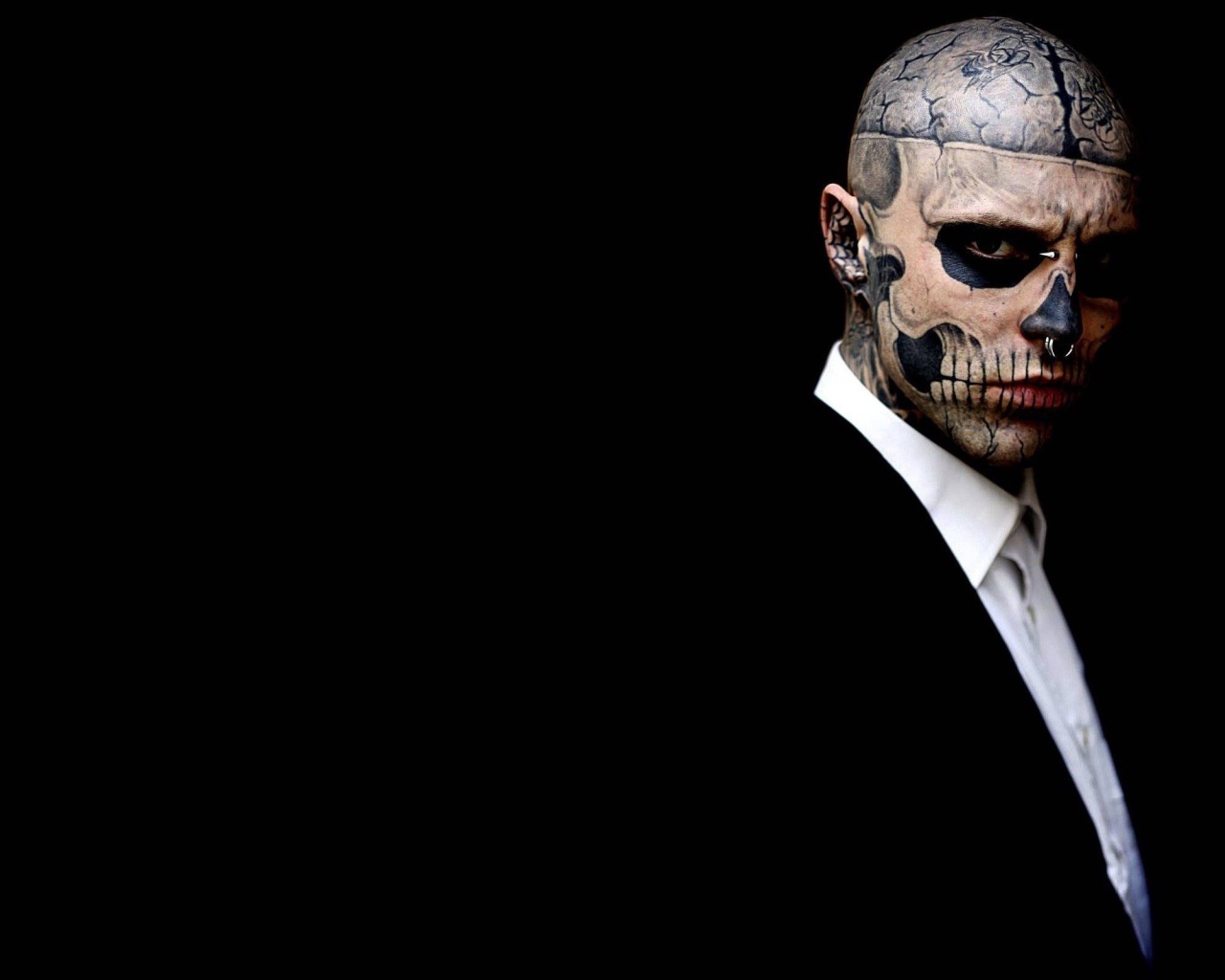 Знаменитость Рик Жене