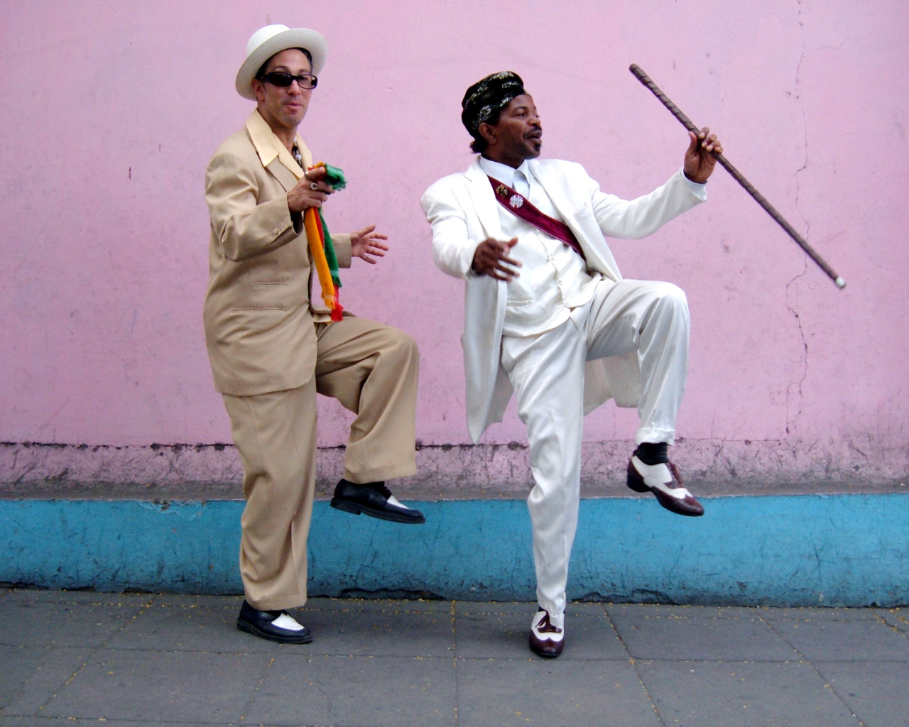 Танцуют степ