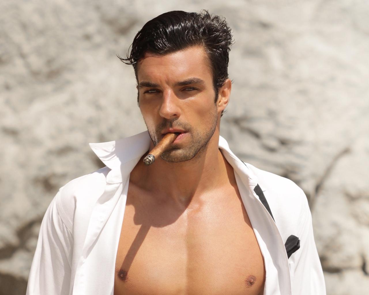 Парень с сигарой