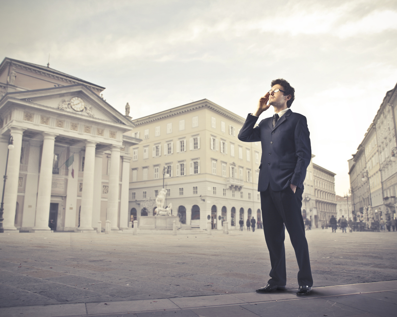 Мужчина в городе