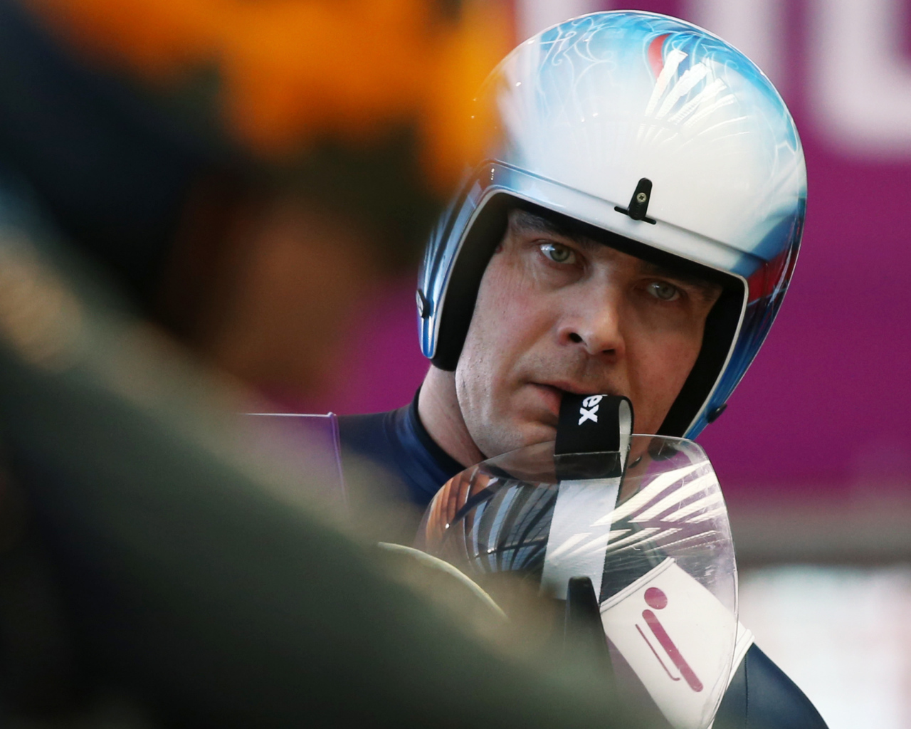 Популярный Альберт Демченко