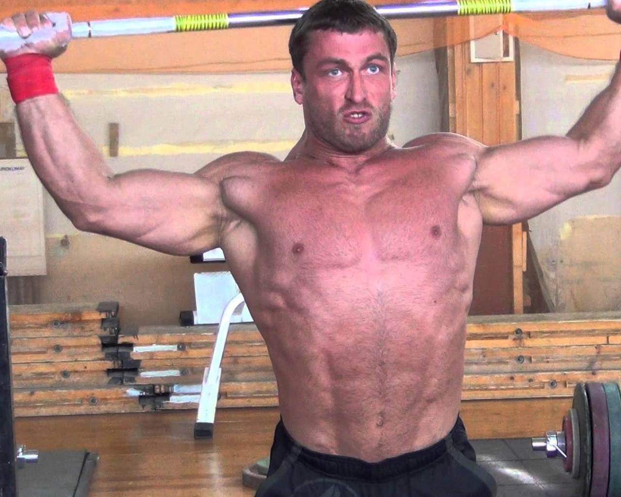 Славный спортсмен Дмитрий Клоков