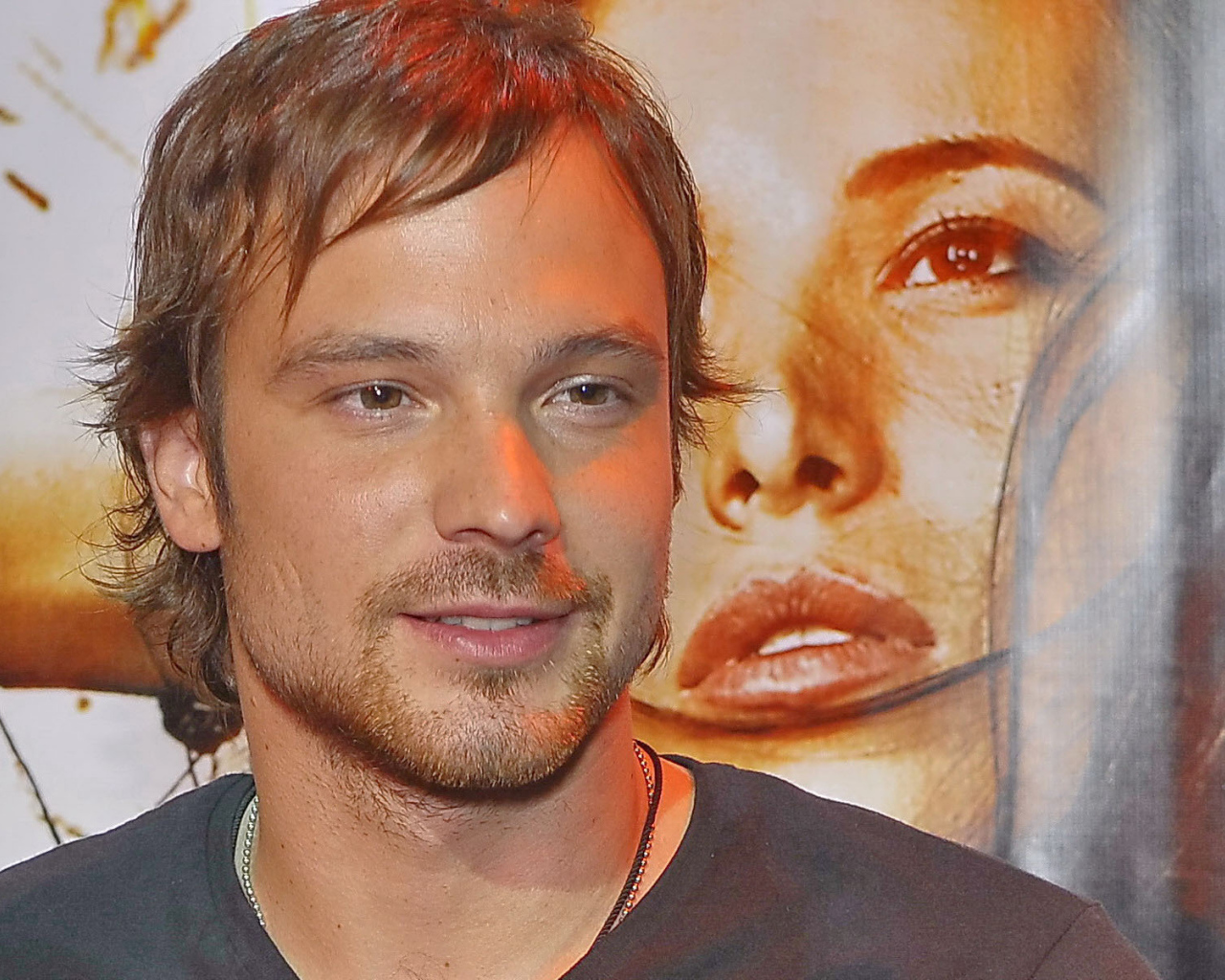 Популярная актер Алексей Чадов