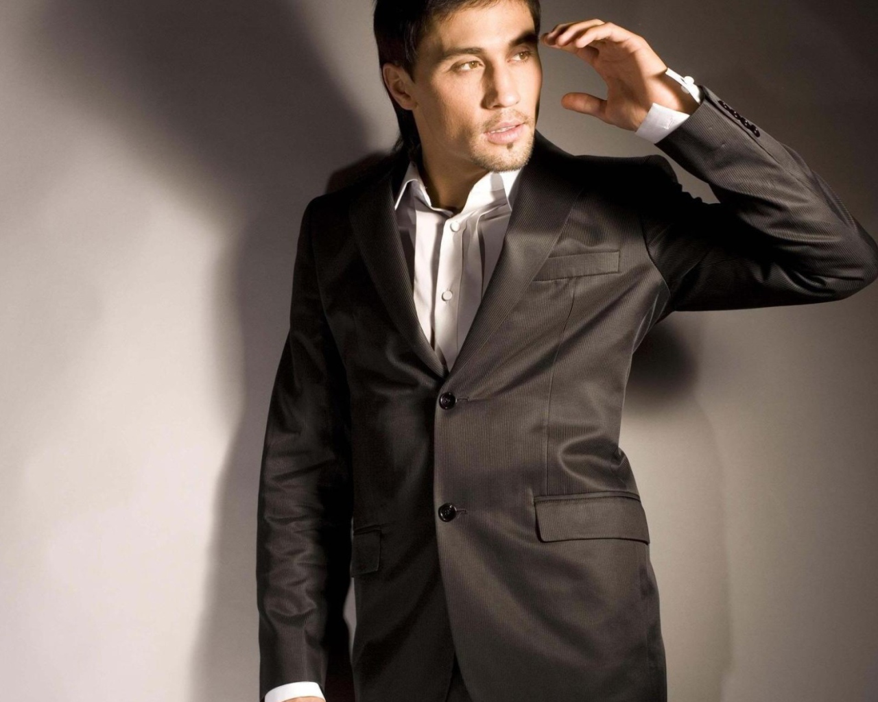 Знаменитый киноактер Дима Билан