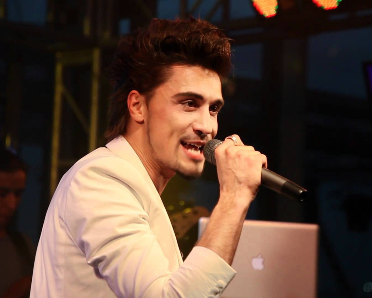 Русский актер Дима Билан