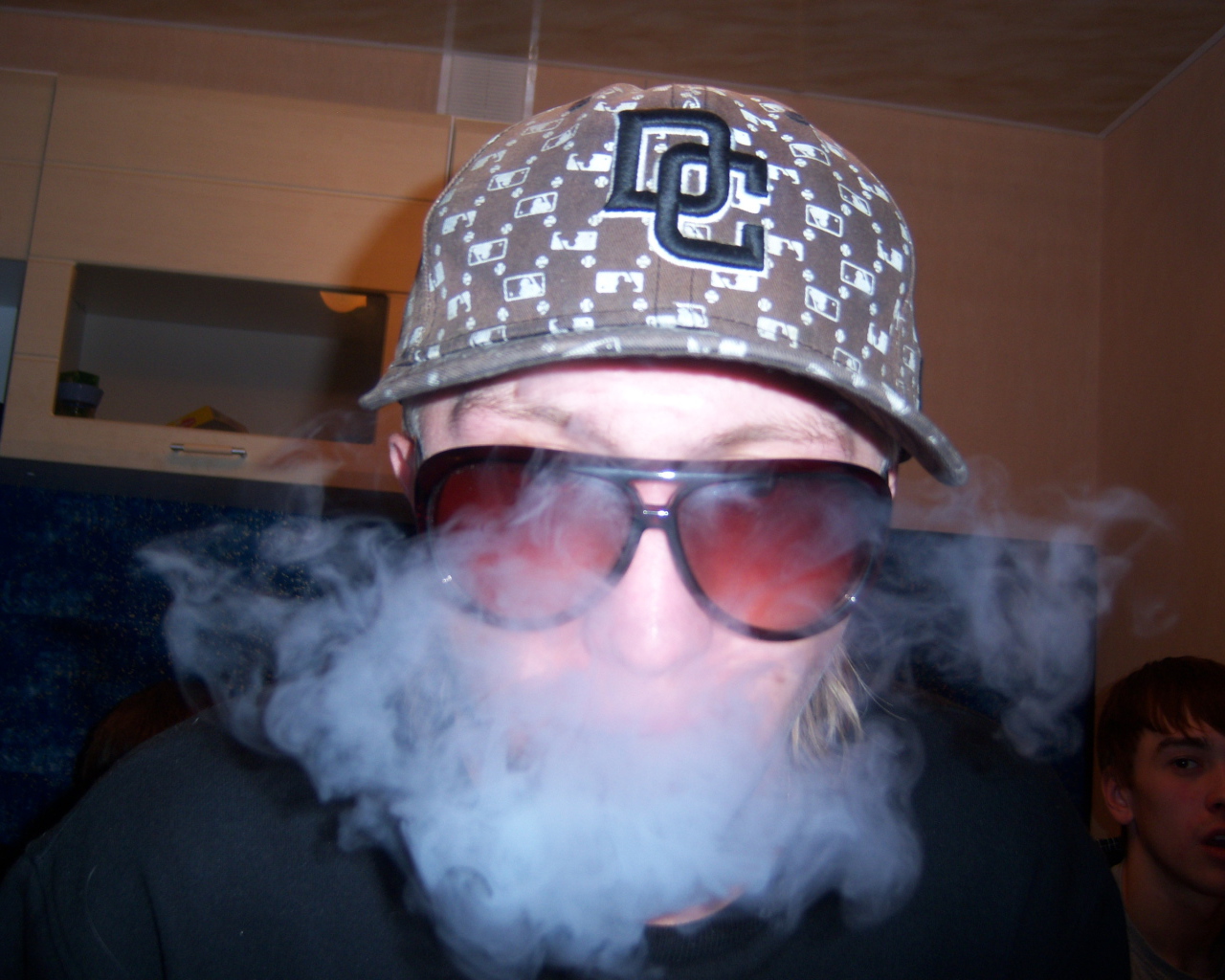 Киноактер Витя АК