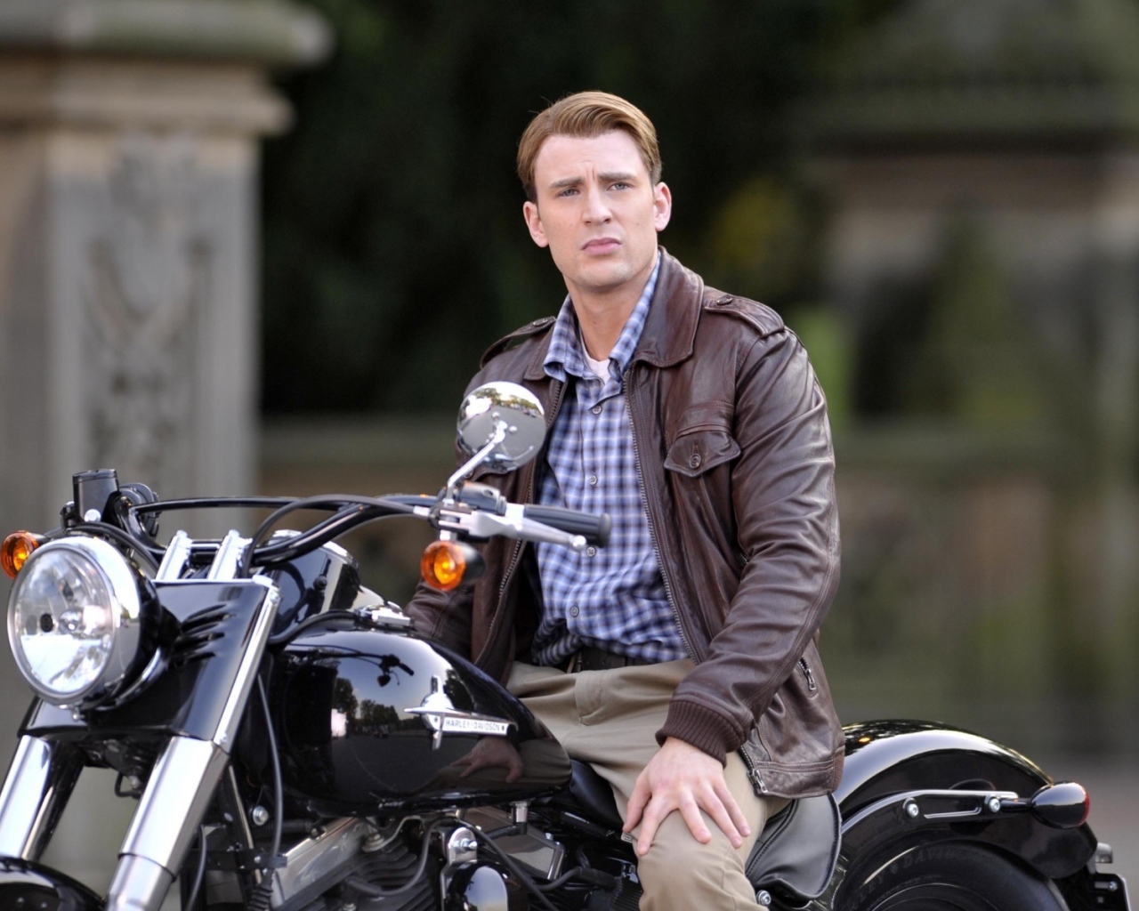 Популярный Крис Эванс