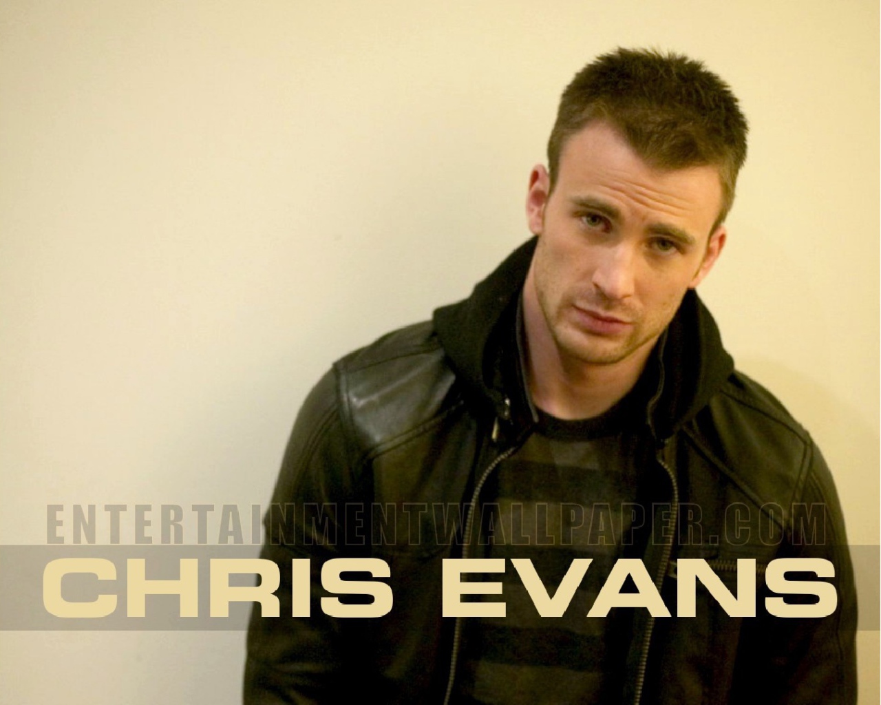 Популярный киноактер Крис Эванс