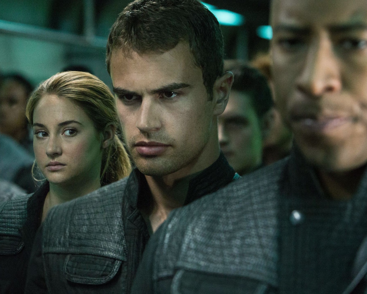 Кинозвезда Тео Джеймс