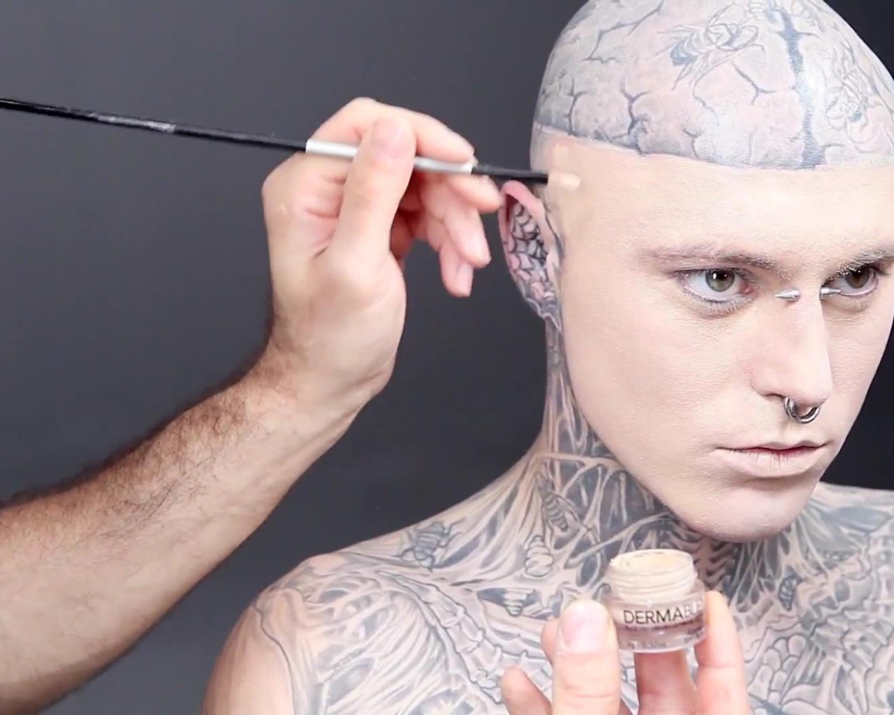 Популярный Рик Жене