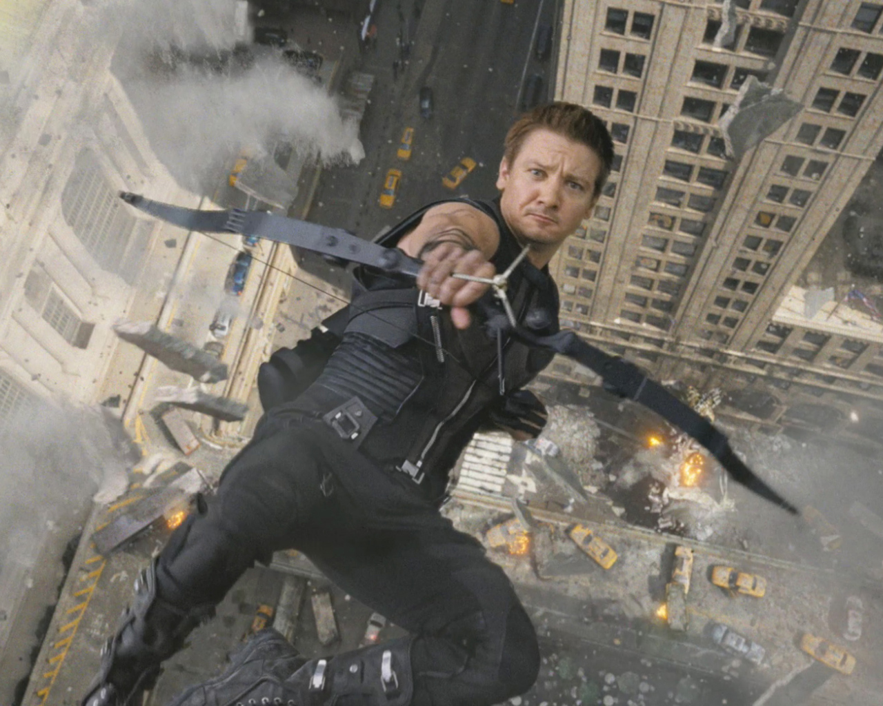 Известный актер Джереми Реннер