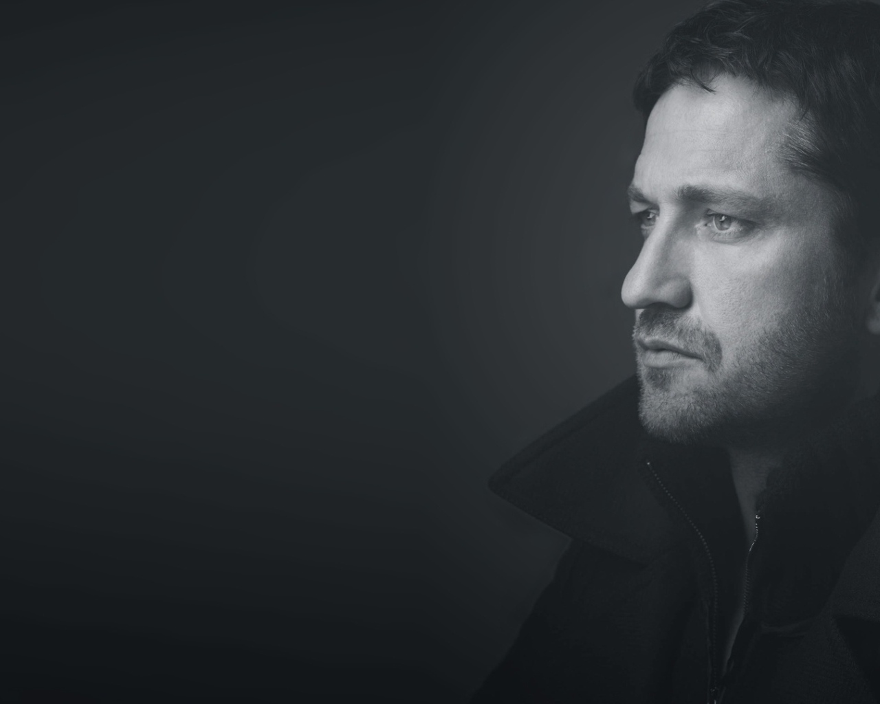 Джерард Батлер в темных тонах