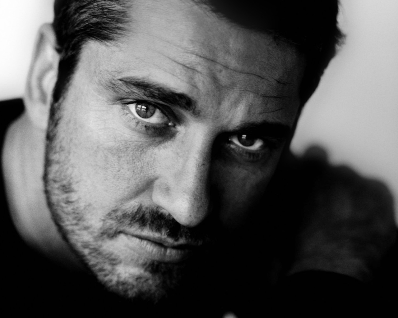 Популярный Джерард Батлер