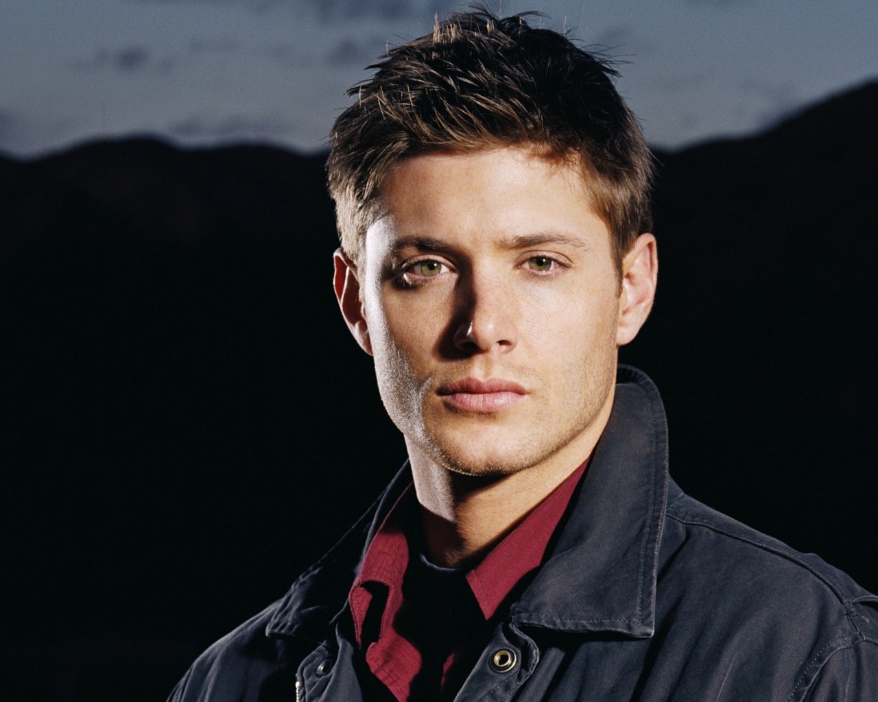 Популярный Дженсен Эклс