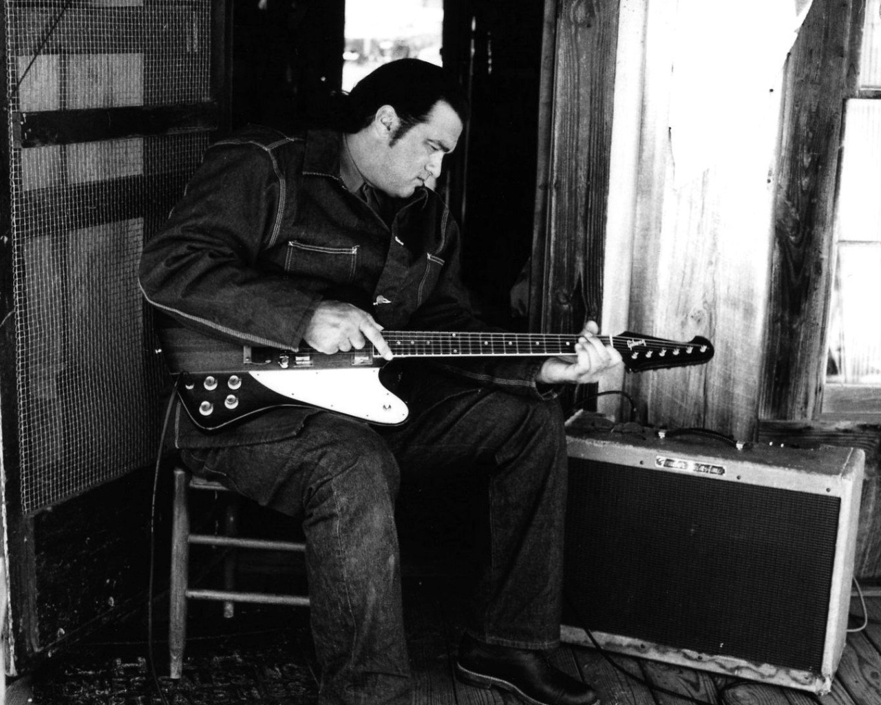 Знаменитый актер Стивен Сигал