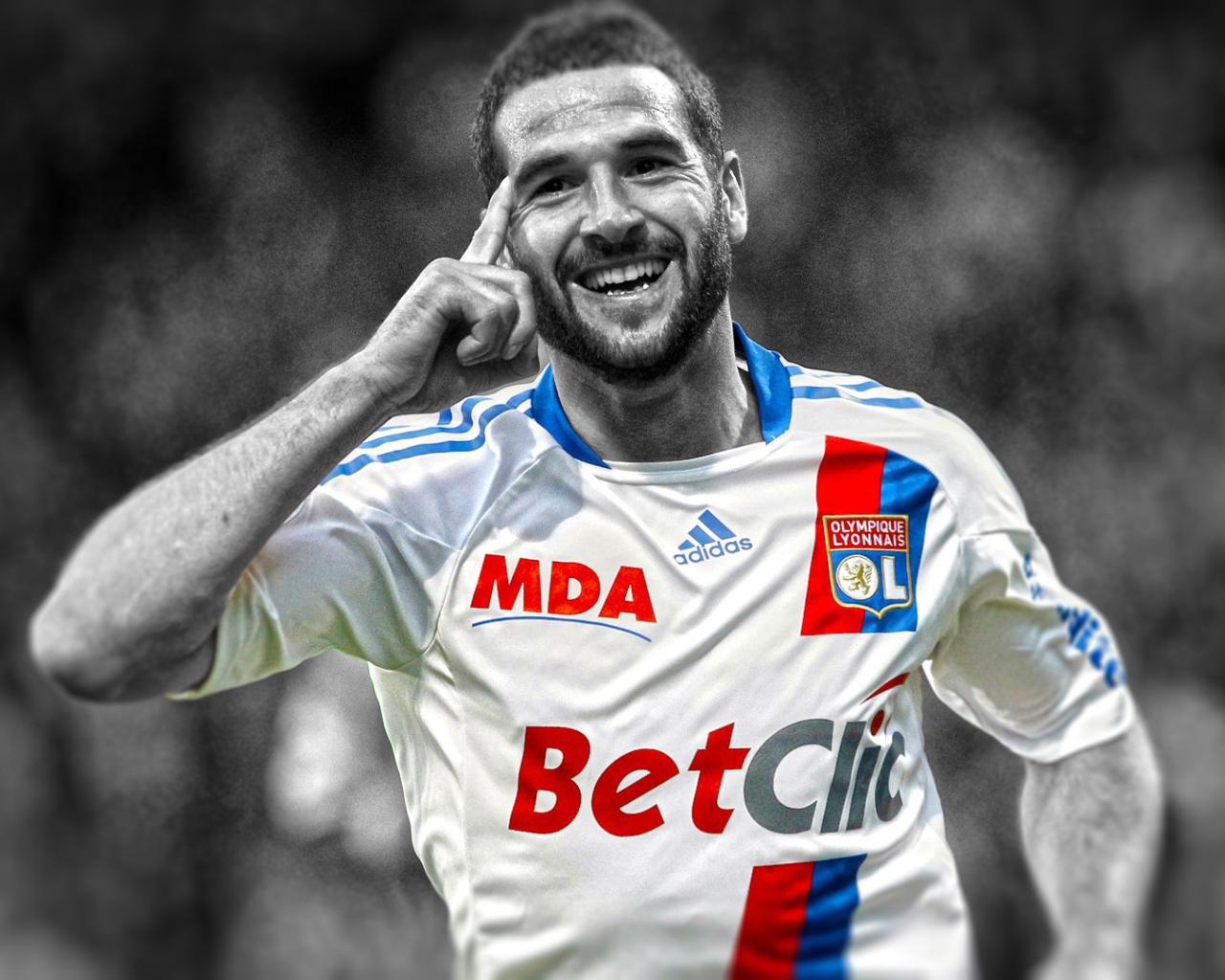 Французский футболист Лисандро Лопез