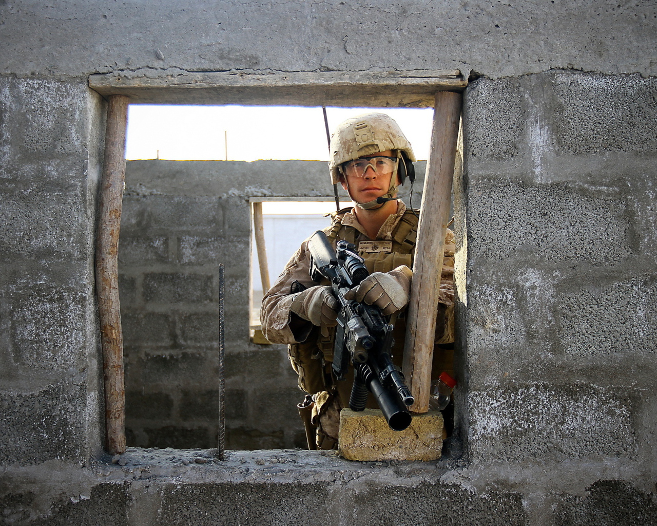 Солдат на учениях