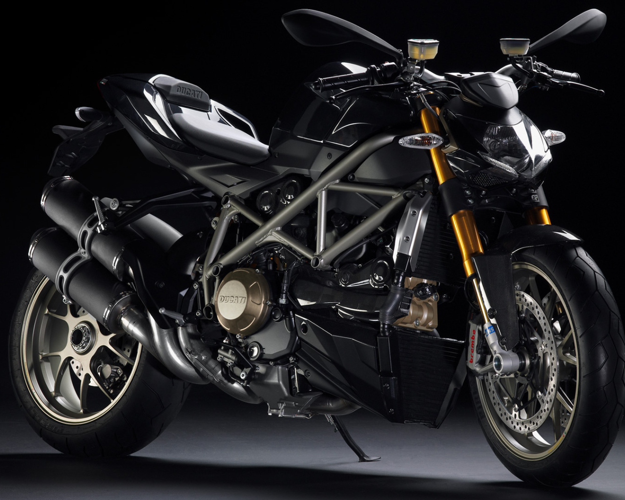 Красивый мотоцикл Ducati Streetfighter 848