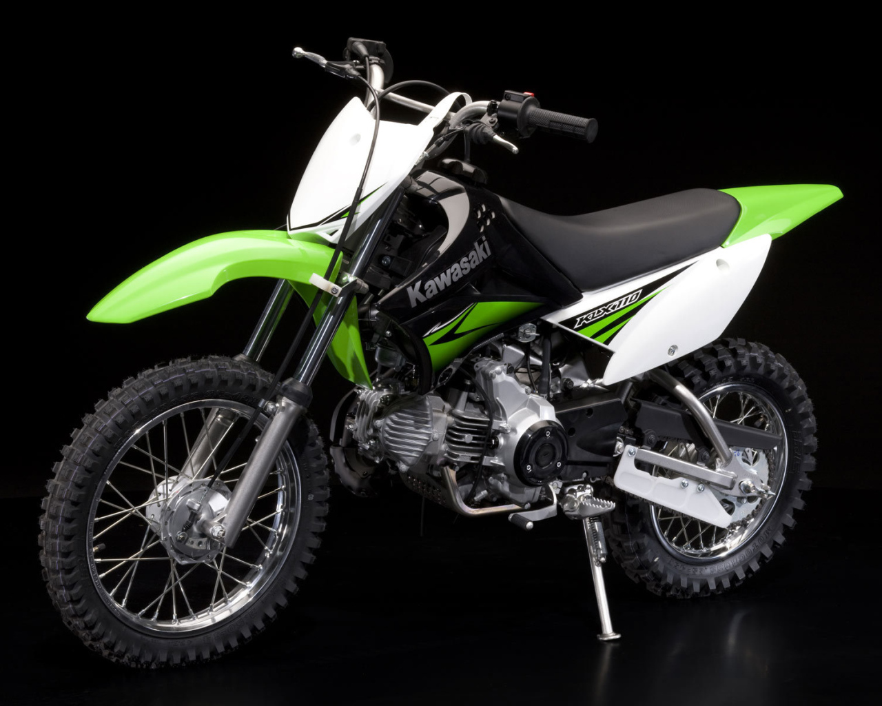 Красивый мотоцикл Kawasaki KLX 125