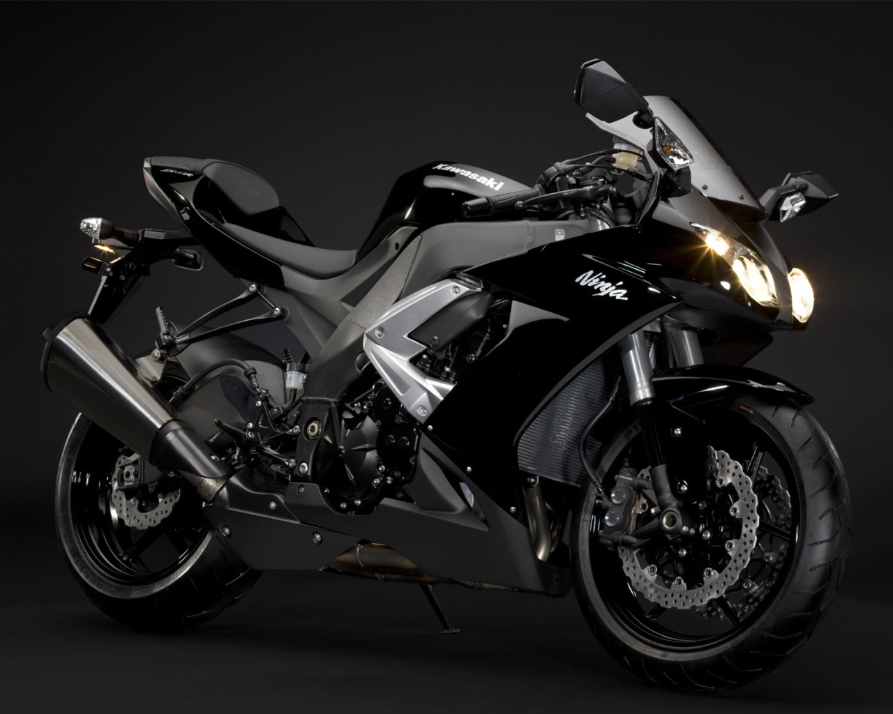 Красивый мотоцикл Kawasaki Ninja ZX-10R