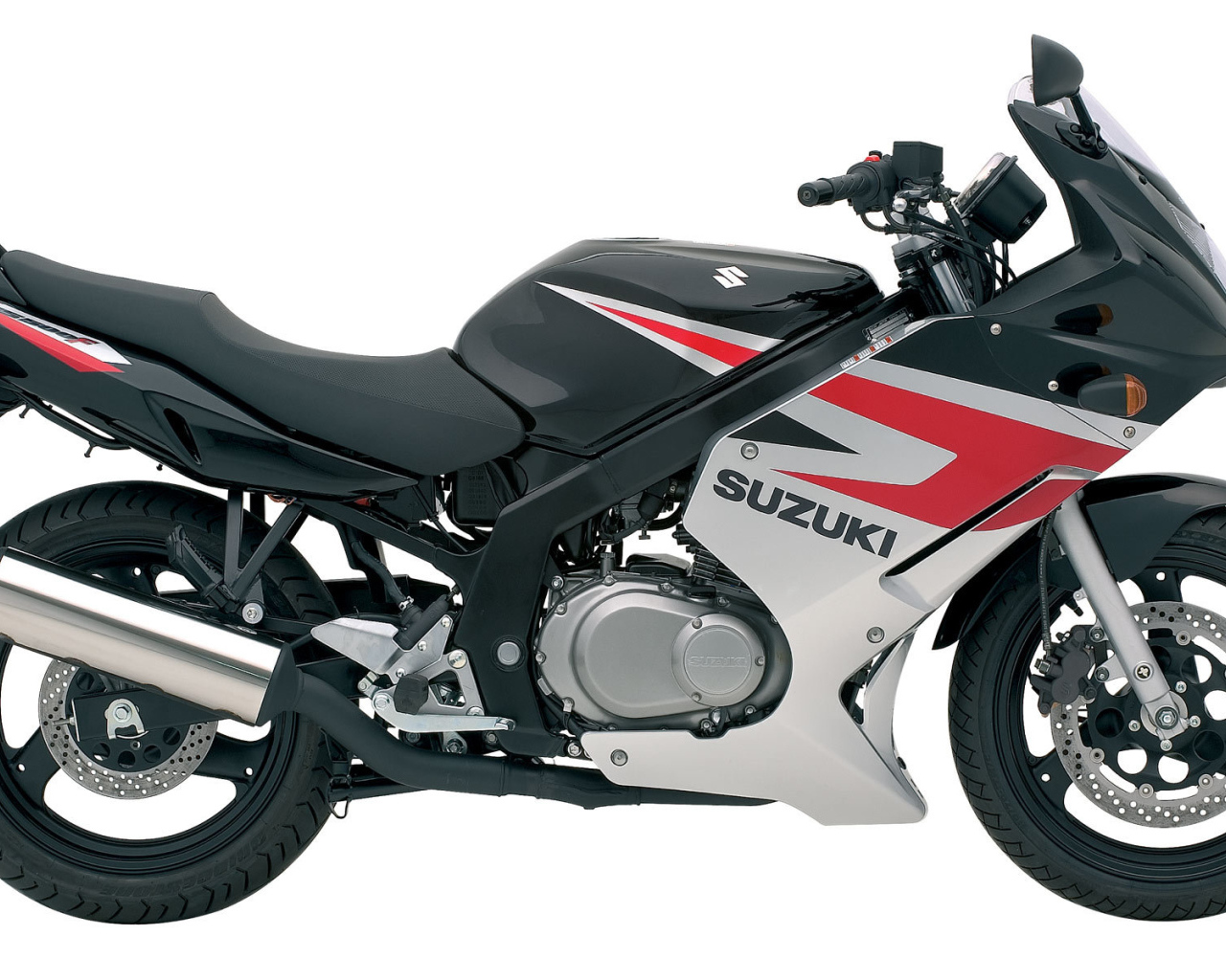 Красивый мотоцикл Suzuki  GS 500 F