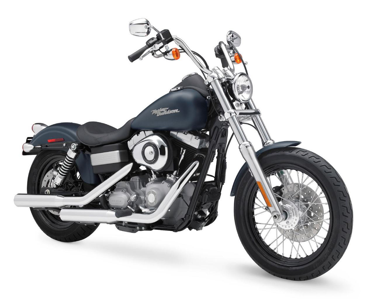 Красивый мотоцикл в москве Harley-Davidson Dyna Street Bob