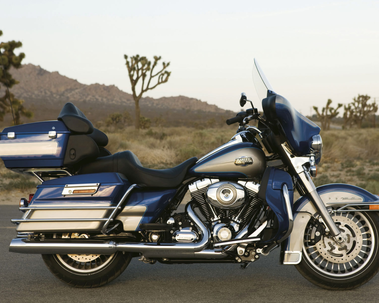 Красивый мотоцикл в москве Harley-Davidson Electra Glide Ultra Classic