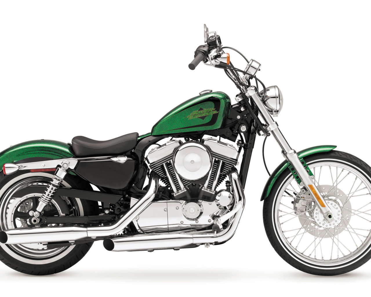 Красивый мотоцикл в москве Harley-Davidson XL 1200V Sportster Seventy-Two