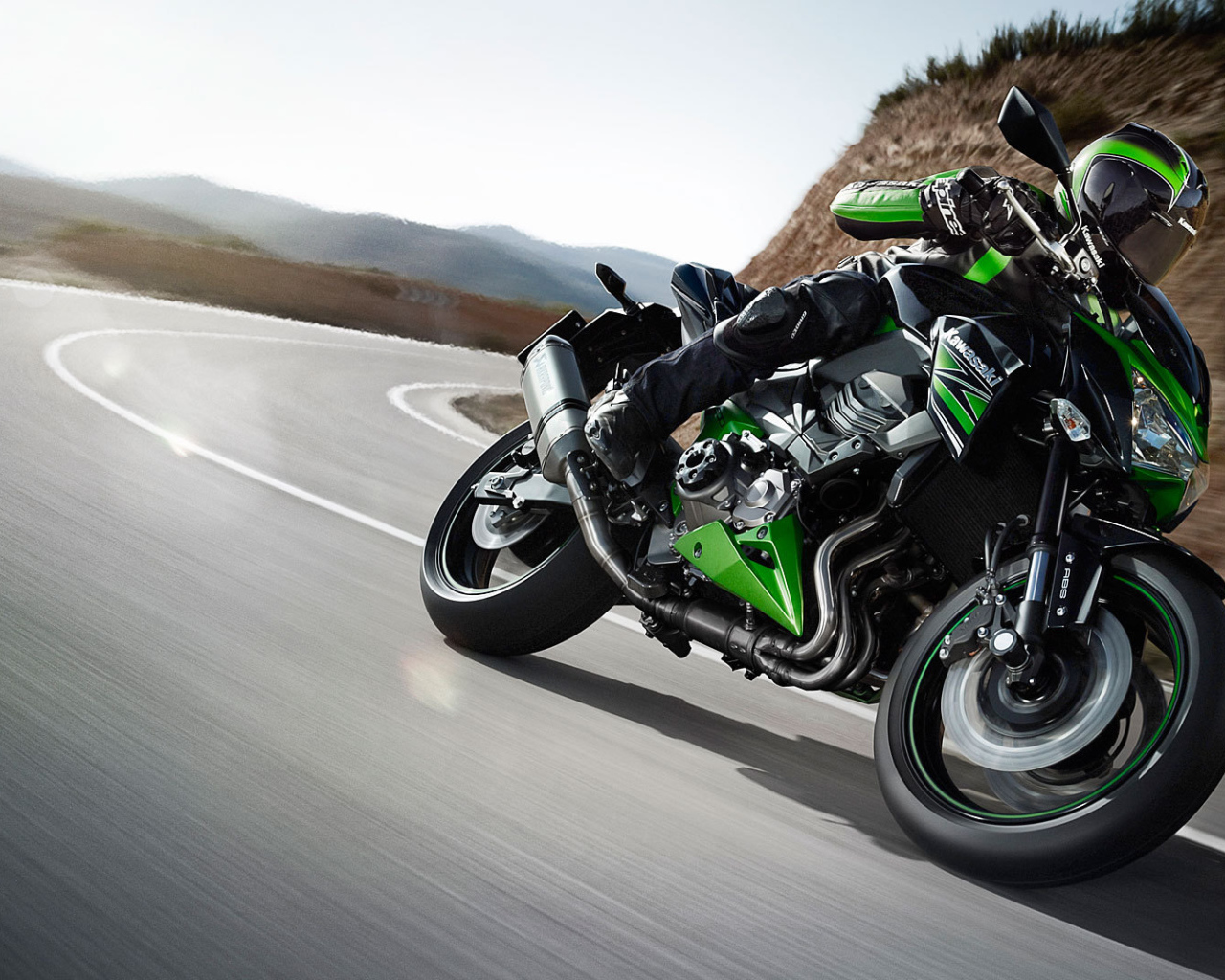 Красивый мотоцикл в москве Kawasaki Z 800