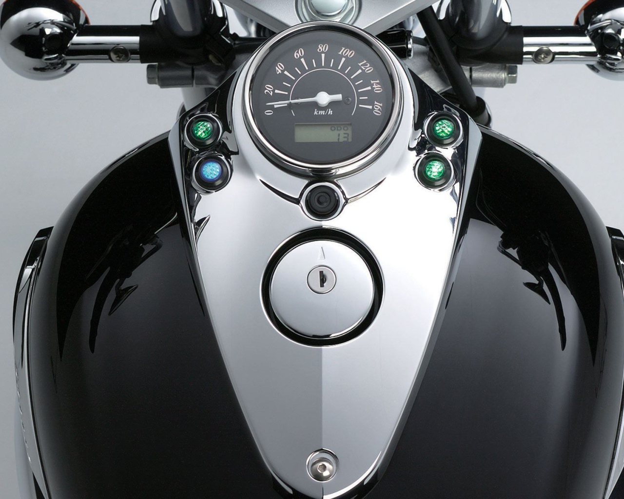 Красивый мотоцикл в москве Suzuki Marauder 125