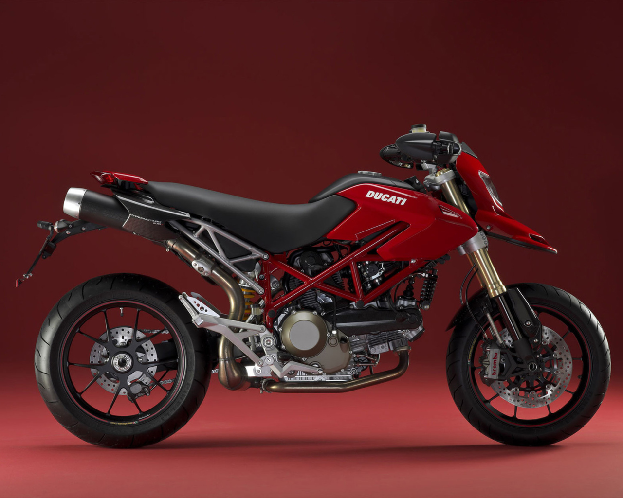 Мотоцикл модели Ducati Hypermotard