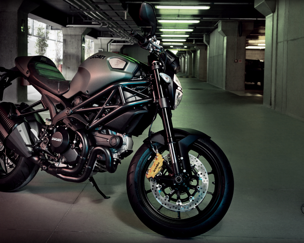 Мотоцикл модели Ducati Monster Diesel