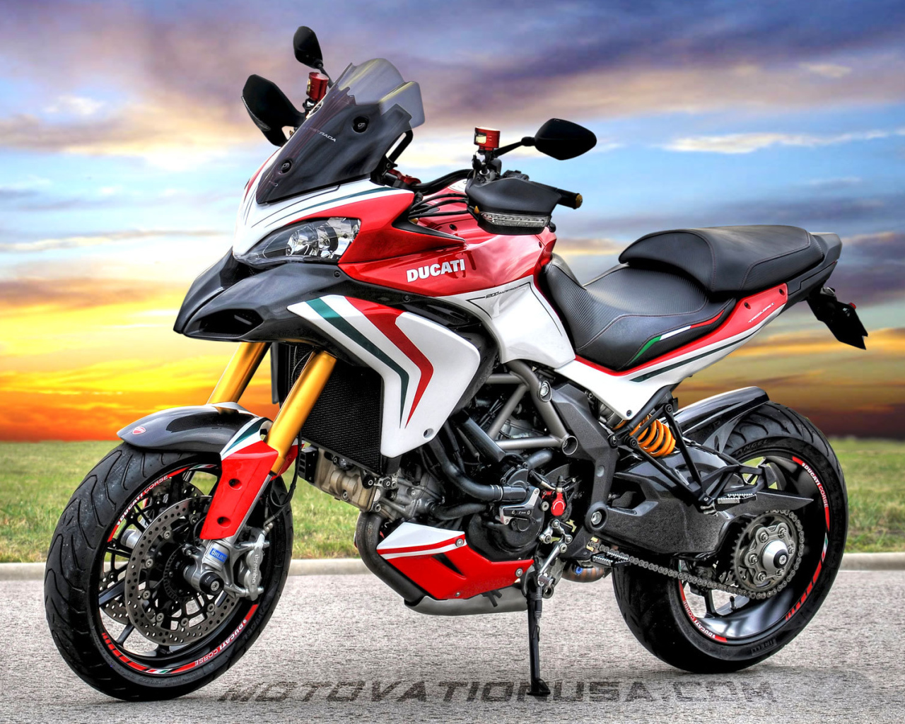 Мотоцикл модели Ducati Multistrada 1200