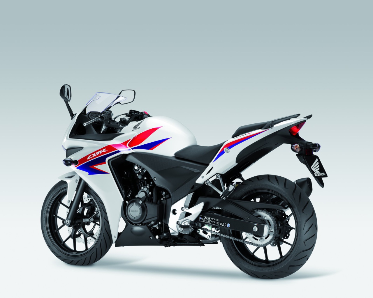 Мотоцикл модели Honda CBR 500 R